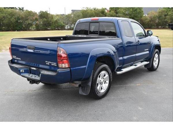 2005 Toyota Tacoma PreRunner Access Cab V6 Automatic 2WD - truck for sale in Wilson, NC – photo 5