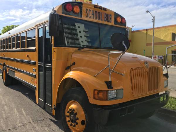 SCHOOL BUS FOR SALE 2003 INTERNATIONAL 65 PASSENGERS W A/C - cars & for sale in Miami, FL – photo 3