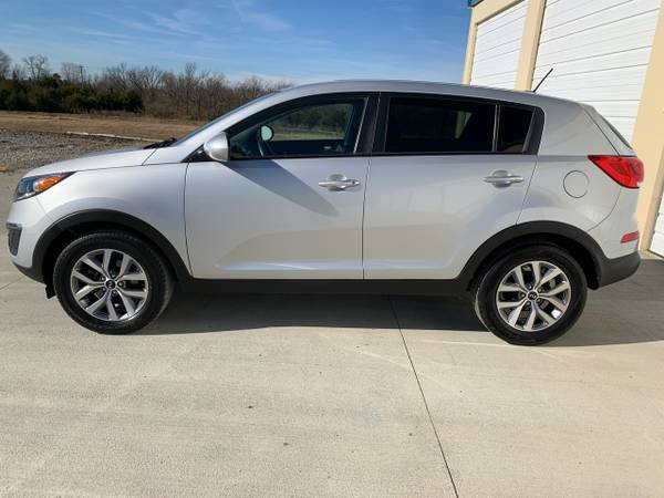2016 Kia Sportage LX FWD - - by dealer - vehicle for sale in Topeka, KS – photo 4