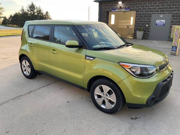 Green 2016 Kia Soul Base (One Owner) - - by dealer for sale in Dallas Center, IA