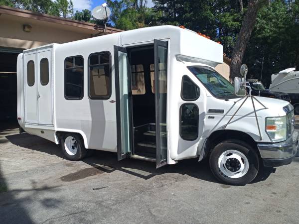 2009 E350 shuttle bus - cars & trucks - by owner - vehicle... for sale in Lake Worth, FL