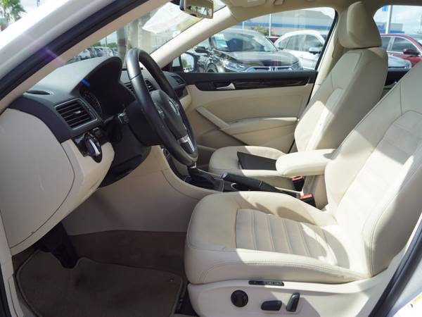 2015 Volkswagen Passat 1.8T SEL Premium for sale in Pharr, TX – photo 7
