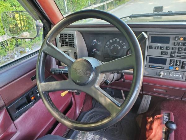 GMC 1 TON 4X4 AUTO EXTRA CAB WITH 9 FOOT PLOW INSPECTED NO RUST for sale in Manchester, ME – photo 18