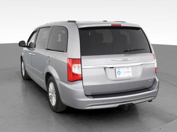 2015 Chrysler Town and Country Limited Minivan 4D van Gray - FINANCE... for sale in Houston, TX – photo 8