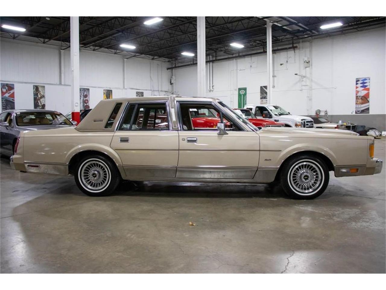1989 Lincoln Town Car for sale in Kentwood, MI – photo 7