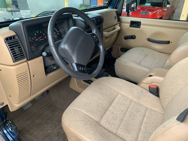 ●|||||||● 2001 Jeep Wrangler hardtop, 4.0 manual 145k miles... for sale in New Braunfels, TX – photo 4