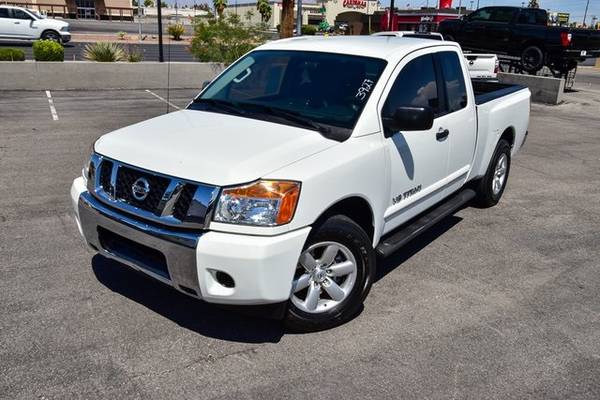 2015 Nissan Titan SV pickup Glacier White for sale in Las Vegas, NV – photo 9