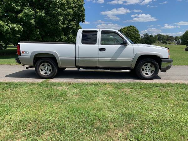 2005 Chevy Silverado Z71 4x4 1500 Extended Cab for sale in Lockbourne, OH – photo 6