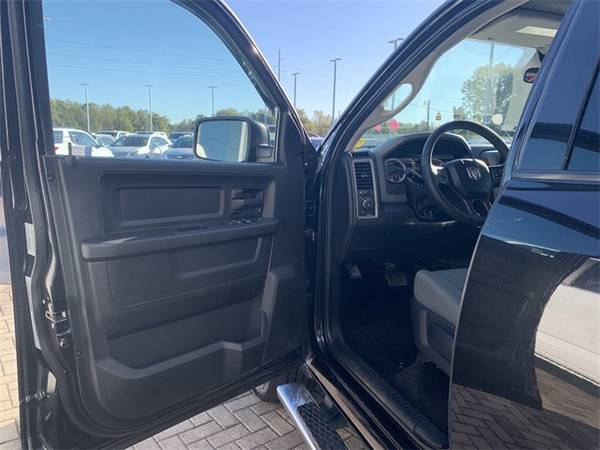 2017 Ram 1500 Express pickup Black for sale in Goldsboro, NC – photo 13