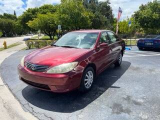 2005 Toyota Camry LE 4DR BUY HERE PAY HERE! NO-DEALER FEE! for sale in Pompano Beach, FL – photo 2