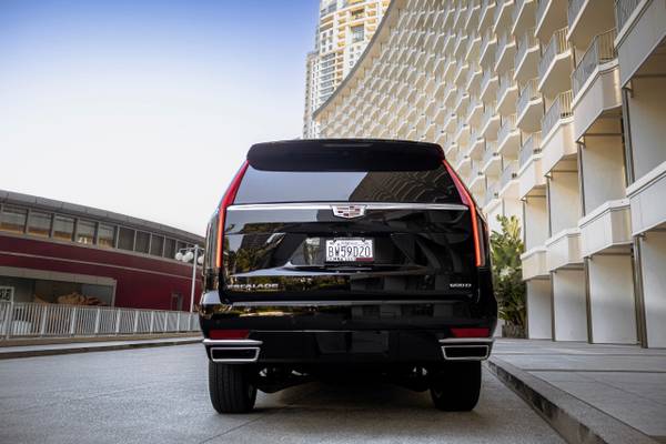 2022 Cadillac Escalade ESV 2WD Luxury - - by dealer for sale in Studio City, CA – photo 5