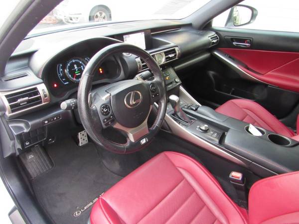 Take a look at this 2016 Lexus IS 300-queens for sale in Middle Village, NY – photo 10