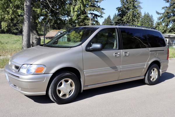1999 Oldsmobile Silhouette Van (Chevy Venture) Very Low Miles - cars for sale in Vancouver, OR