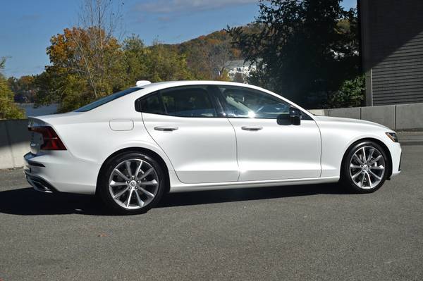 2021 Volvo S60 T6 Momentum - - by dealer - vehicle for sale in Great Neck, NY – photo 7
