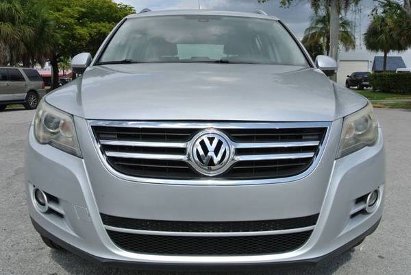 2010 Volkswagen Tiguan (crv rav4 equinox escape rogue encore journey... for sale in Miami, FL – photo 8