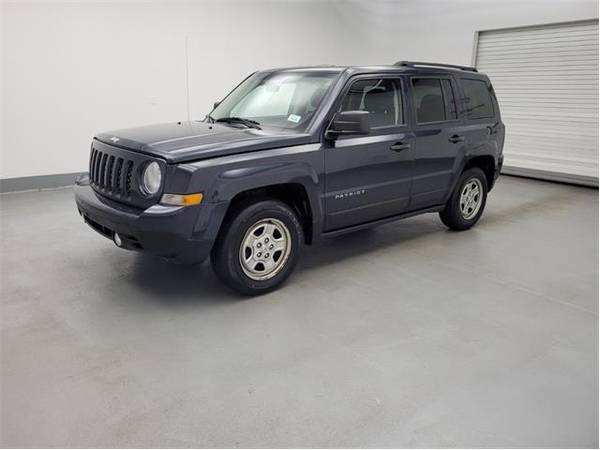 2015 Jeep Patriot Sport - SUV - - by dealer - vehicle for sale in Maplewood, MN – photo 2