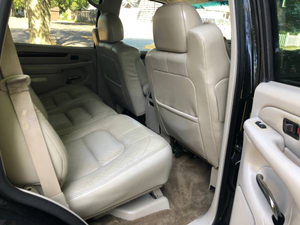 2002 CADILLAC ESCALADE LUXURY..ALL WHEEL DRIVE.. 6.0 L V8 for sale in Holly, OH – photo 14