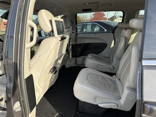2019 Chrysler Pacifica Touring L Plus FWD for sale in Crestwood, KY – photo 13