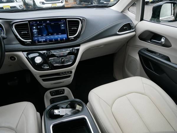 2021 Chrysler Pacifica Touring L - - by dealer for sale in St Louis Park, MN – photo 11