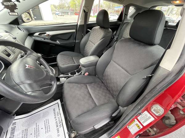 2009 Pontiac Vibe Compact Wagon RELIABLE GAS SAVER VERY CLEAN for sale in Saint Louis, MO – photo 12