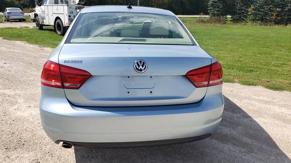 2012 Volkswagen Passat SE (Only 38K Miles/Leather/Warranty!) for sale in Greenville, WI – photo 3