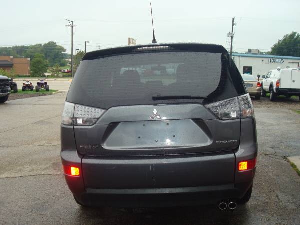 2007 Mitsubishi Outlander ES 2WD for sale in Crystal Lake, IL – photo 4