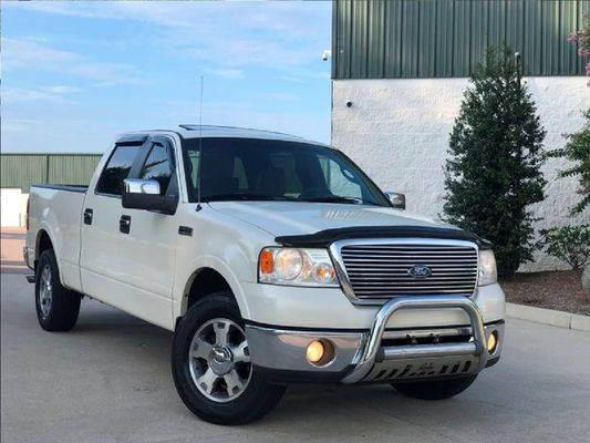 2007 FORD F150 4X4 LARIAT 4,DOOR WHITE 5.4 V8 WITH 150k TRUCK CLEAN for sale in Fresno, CA