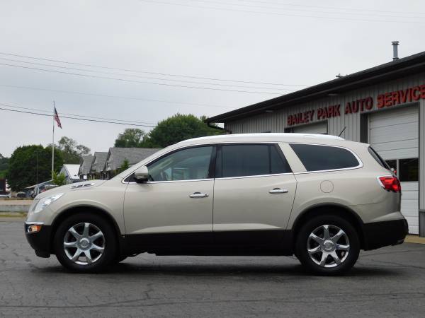 ALL WHEEL DRIVE!!...2010 Buick Enclave CXL!!!..LEATHER INTERIOR!!! for sale in Battle Creek, MI – photo 3