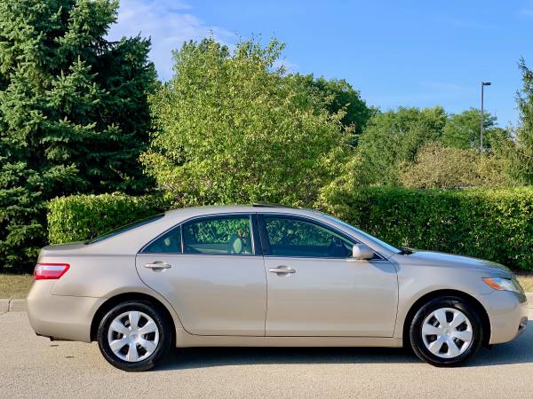 Toyota Camry Clean Carfax! LOW MILES! 4 Cylinder! - cars & trucks -... for sale in Schaumburg, IL – photo 8