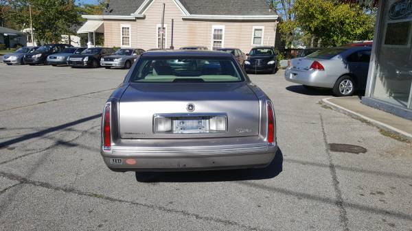 1998 Cadillac DeVille, Runs Great! Leather! Loaded! LOW MILES!!! for sale in New Albany, KY – photo 4