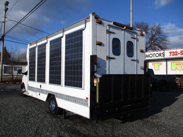 2012 GMC Savana G3500 17 BOX SOLAR PANELS WORKSHOP - cars for sale in south amboy, WV – photo 4