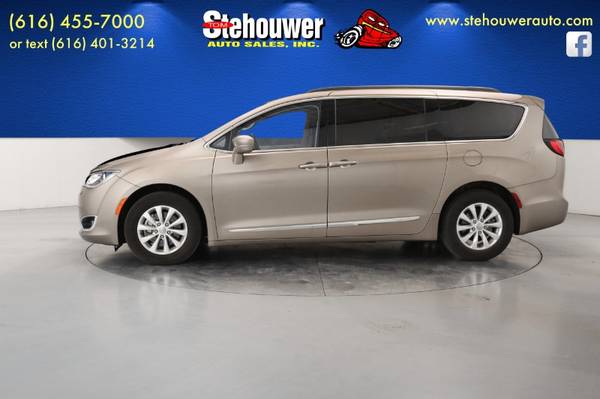 2017 Chrysler Pacifica TOURING L for sale in Grand Rapids, MI – photo 6