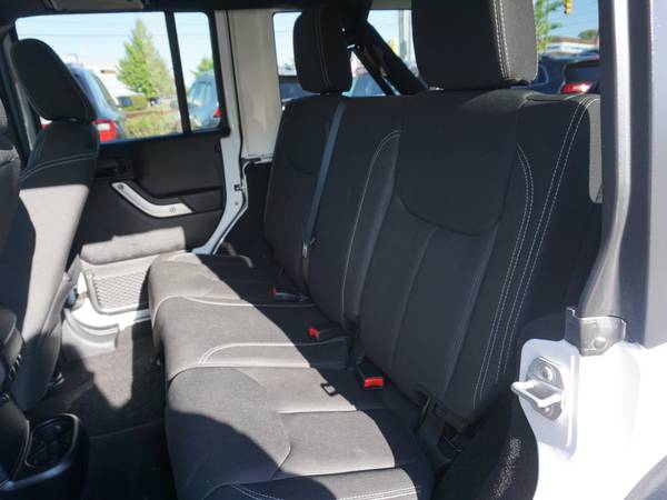 2015 Jeep Wrangler Unlimited Rubicon for sale in Walled Lake, MI – photo 11