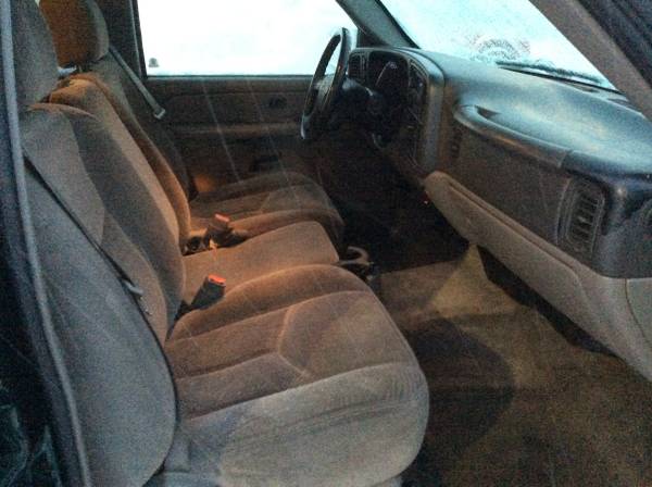 2004 Chevy Suburban LS 4WD Seats 8 - - by dealer for sale in Idaho Falls, ID – photo 15