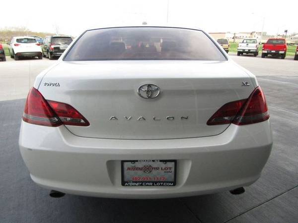 2010 Toyota Avalon XL Sedan 4D V6, 3 5 Liter Automatic, 6-Spd for sale in Council Bluffs, NE – photo 4