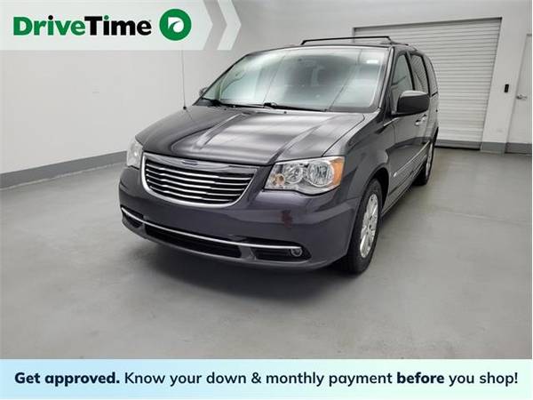 2015 Chrysler Town and Country Touring - mini-van for sale in Grand Rapids, MI