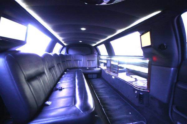 2011 Lincoln Town Car Limousine 120 L Series Long door 10-pass Limo Co for sale in Winona, WI – photo 14
