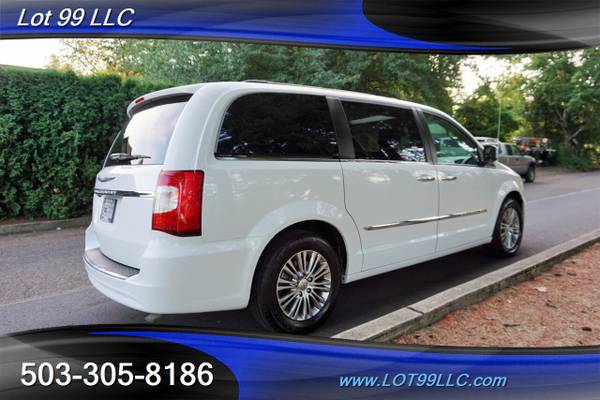 2014 Chrysler Town & Country Touring-L Minivan New Tires Navi Cam Powe for sale in Milwaukie, OR – photo 6