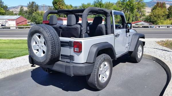 2011 Jeep Wrangler Sport 4WD HardTop Manual with Low Miles One Owner for sale in Ashland, OR – photo 5
