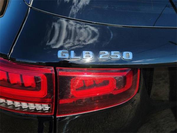 2020 Mercedes-Benz GLB GLB250 - - by dealer - vehicle for sale in Tyler, TX – photo 7