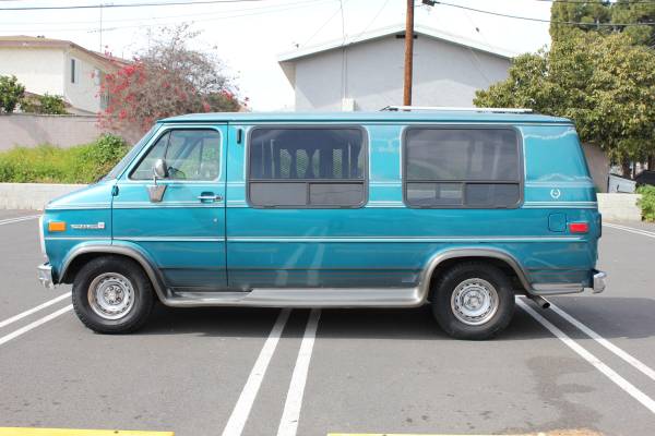Low 39K Handicap GMC Rally Wagon 2500 wheelchair access mobility van for sale in Torrance, CA – photo 4
