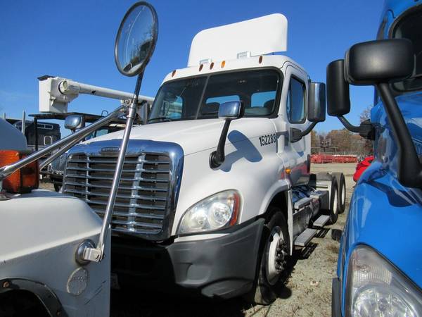 2013 Freightliner Cascadia 125 T/A Day Cab RTR# 0103918-01 - cars &... for sale in Indianapolis, IN – photo 8