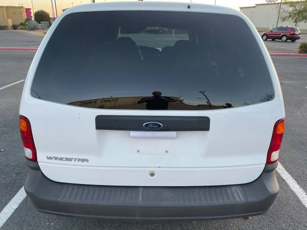 2003 Ford Windstar. Only 66K original miles one owner clean Carfax -... for sale in El Paso, TX – photo 4