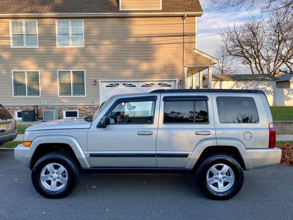 2008 Jeep Commander Lifted - cars & trucks - by owner - vehicle... for sale in Clifton, NJ – photo 2