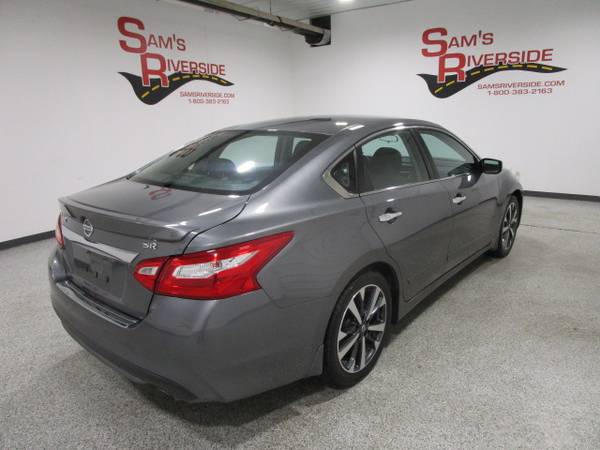 2016 NISSAN ALTIMA SR - cars & trucks - by dealer - vehicle... for sale in Des Moines, IA – photo 4