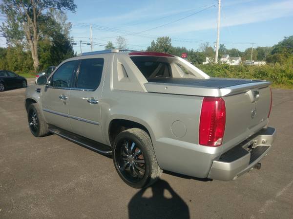 2007 Cadillac Escalade EXT Sport Utility Truck for sale in Clinton , NY – photo 4