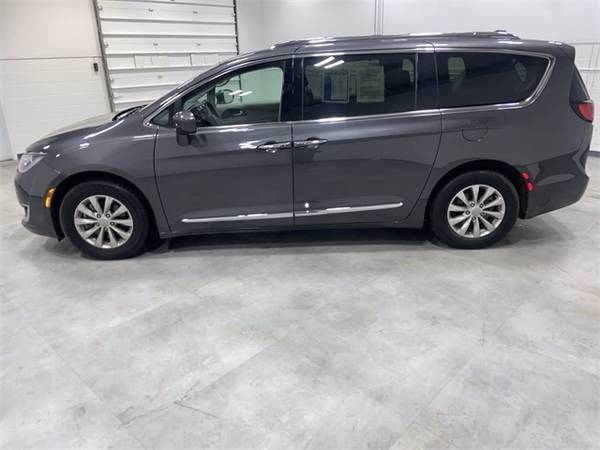 2019 Chrysler Pacifica Touring L with - - by dealer for sale in Wapakoneta, OH – photo 9