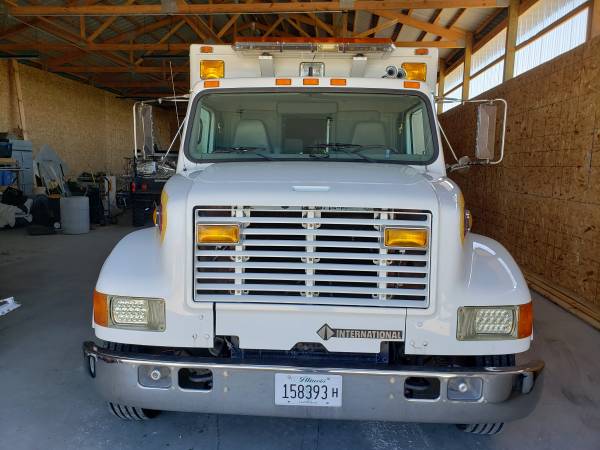 Ambulance-Service Truck for sale in Cedar Point, IL – photo 4