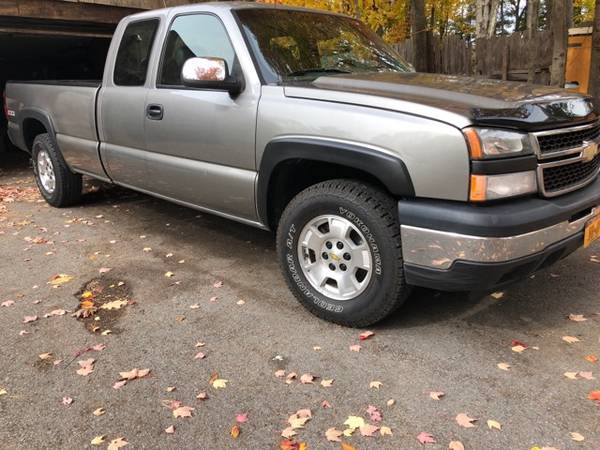 2006 Chevy Silverado Extended 8 foot box for sale in West Chazy, NY – photo 9