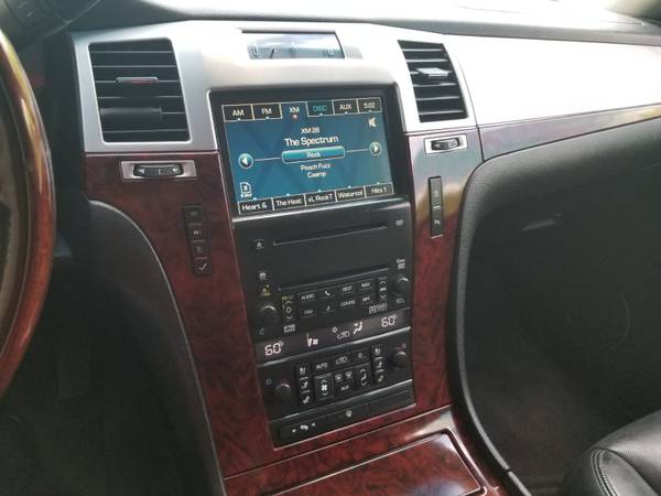 2008 Cadillac Escalade ESV / CLEAN TITLE & CAR FAX / NO ACCIDENTS for sale in Houston, TX – photo 16